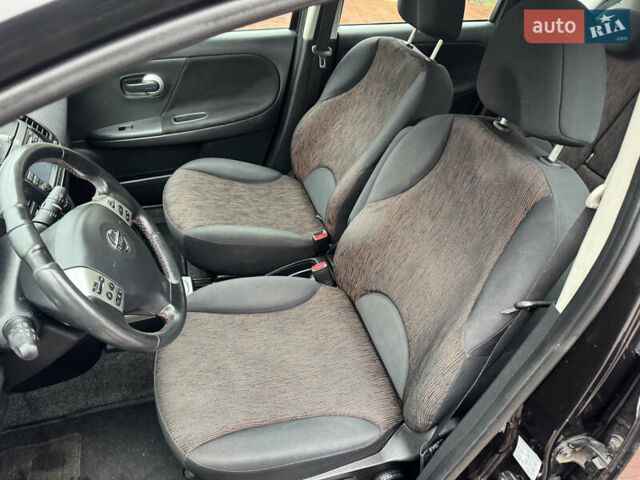 Черный Ниссан Ноут, объемом двигателя 1.6 л и пробегом 237 тыс. км за 7700 $, фото 11 на Automoto.ua