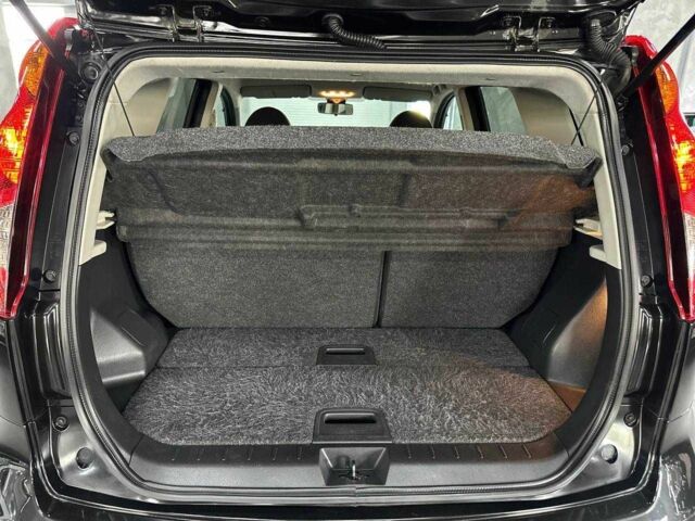 Черный Ниссан Ноут, объемом двигателя 1.4 л и пробегом 125 тыс. км за 6999 $, фото 20 на Automoto.ua