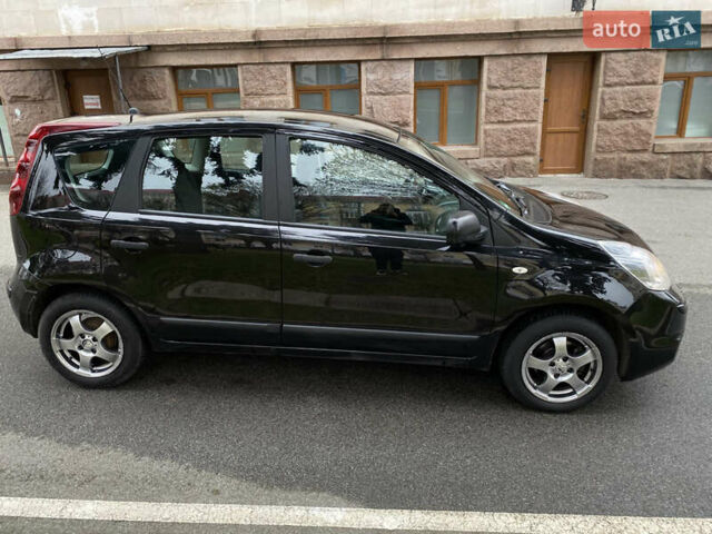 Черный Ниссан Ноут, объемом двигателя 1.4 л и пробегом 203 тыс. км за 5750 $, фото 3 на Automoto.ua