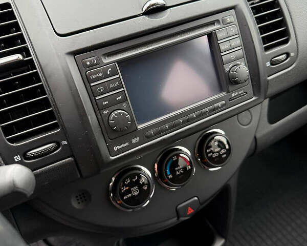 Черный Ниссан Ноут, объемом двигателя 1.6 л и пробегом 187 тыс. км за 8499 $, фото 11 на Automoto.ua