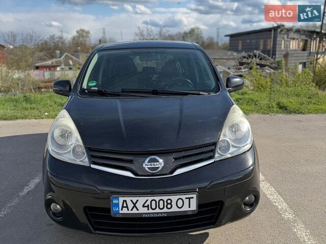 Черный Ниссан Ноут, объемом двигателя 1.5 л и пробегом 300 тыс. км за 5200 $, фото 1 на Automoto.ua