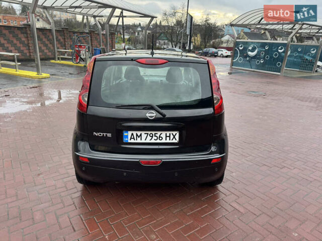 Черный Ниссан Ноут, объемом двигателя 1.6 л и пробегом 237 тыс. км за 7700 $, фото 3 на Automoto.ua
