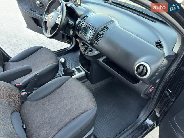 Черный Ниссан Ноут, объемом двигателя 1.4 л и пробегом 205 тыс. км за 6550 $, фото 27 на Automoto.ua