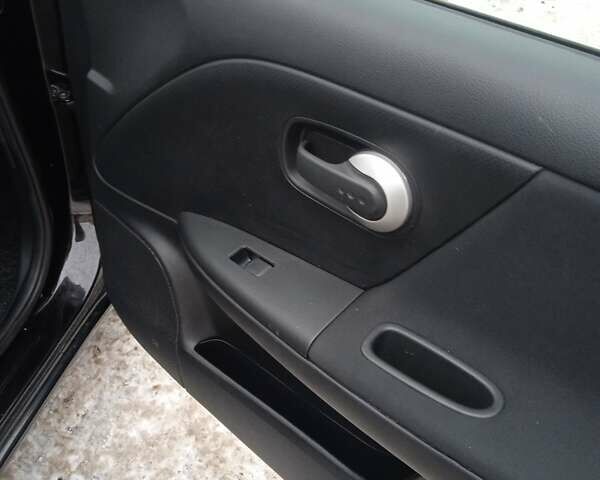 Чорний Ніссан Ноут, об'ємом двигуна 1.4 л та пробігом 195 тис. км за 5550 $, фото 9 на Automoto.ua