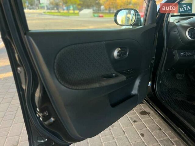 Чорний Ніссан Ноут, об'ємом двигуна 1.39 л та пробігом 118 тис. км за 7699 $, фото 7 на Automoto.ua