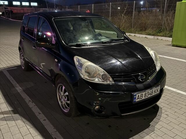 Черный Ниссан Ноут, объемом двигателя 1.6 л и пробегом 165 тыс. км за 8000 $, фото 1 на Automoto.ua