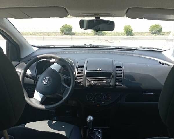 Черный Ниссан Ноут, объемом двигателя 1.39 л и пробегом 215 тыс. км за 5550 $, фото 6 на Automoto.ua