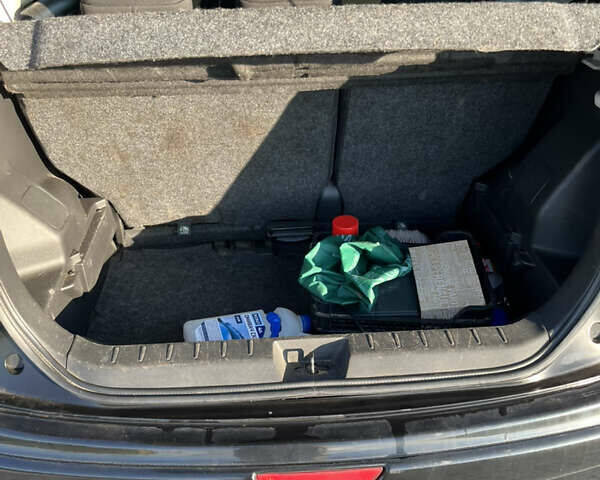 Черный Ниссан Ноут, объемом двигателя 1.5 л и пробегом 249 тыс. км за 5600 $, фото 9 на Automoto.ua