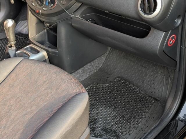 Чорний Ніссан Ноут, об'ємом двигуна 1.4 л та пробігом 127 тис. км за 6614 $, фото 10 на Automoto.ua