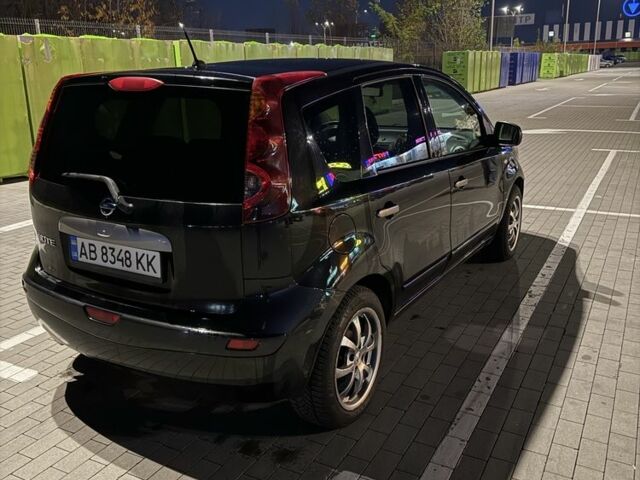 Черный Ниссан Ноут, объемом двигателя 1.6 л и пробегом 165 тыс. км за 8000 $, фото 3 на Automoto.ua