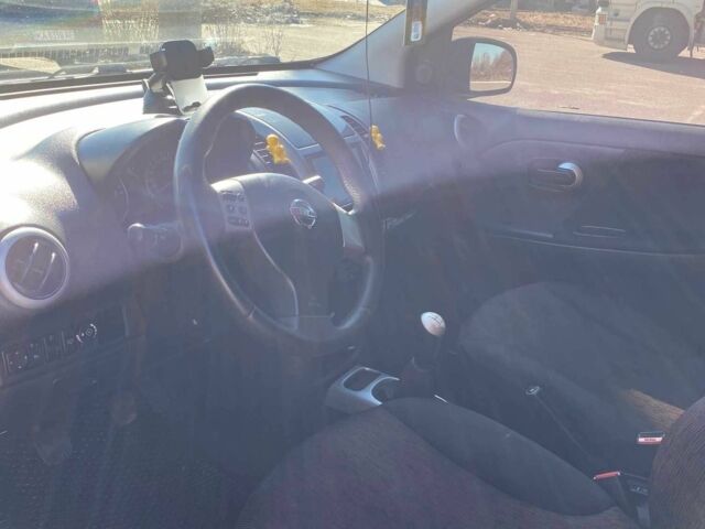 Чорний Ніссан Ноут, об'ємом двигуна 1.4 л та пробігом 234 тис. км за 6000 $, фото 7 на Automoto.ua