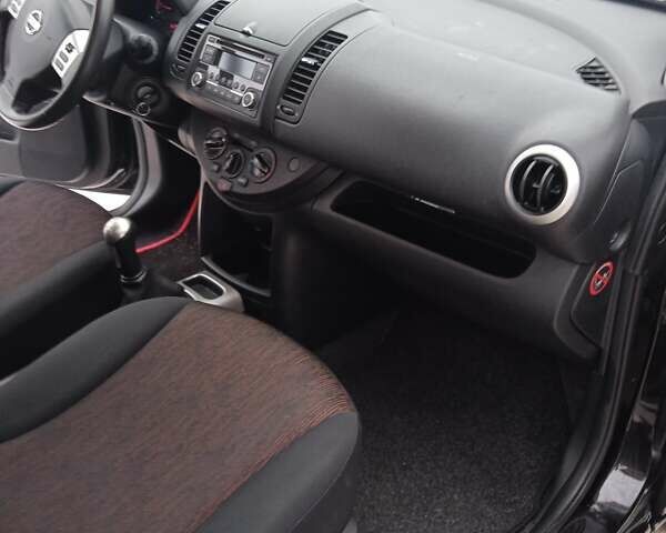 Чорний Ніссан Ноут, об'ємом двигуна 1.4 л та пробігом 195 тис. км за 5550 $, фото 8 на Automoto.ua