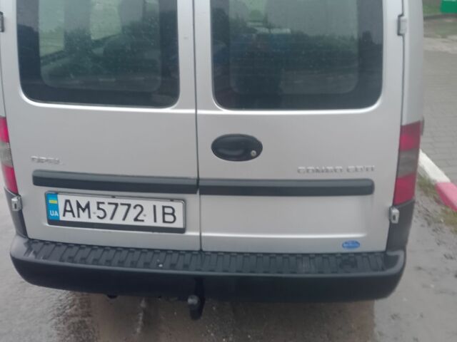 Черный Ниссан Ноут, объемом двигателя 1.6 л и пробегом 153 тыс. км за 7900 $, фото 5 на Automoto.ua