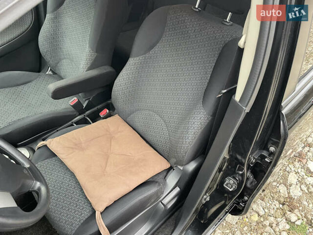 Черный Ниссан Ноут, объемом двигателя 1.5 л и пробегом 80 тыс. км за 7500 $, фото 21 на Automoto.ua