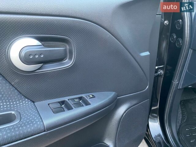 Чорний Ніссан Ноут, об'ємом двигуна 1.6 л та пробігом 140 тис. км за 7990 $, фото 21 на Automoto.ua