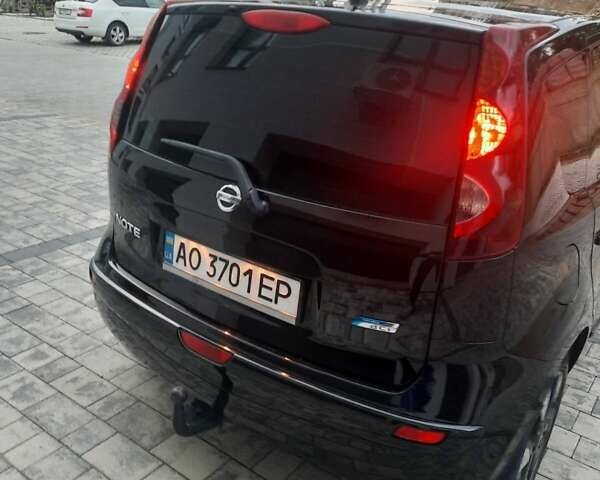 Черный Ниссан Ноут, объемом двигателя 1.46 л и пробегом 114 тыс. км за 6400 $, фото 6 на Automoto.ua