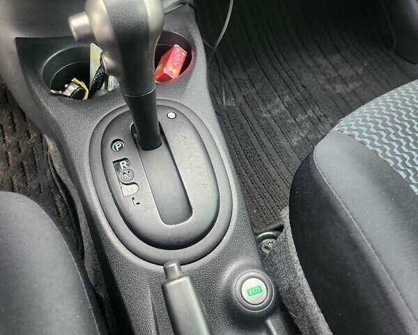 Чорний Ніссан Ноут, об'ємом двигуна 1.2 л та пробігом 60 тис. км за 7950 $, фото 26 на Automoto.ua