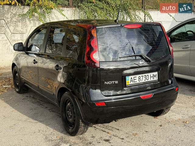 Чорний Ніссан Ноут, об'ємом двигуна 1.4 л та пробігом 150 тис. км за 6200 $, фото 3 на Automoto.ua