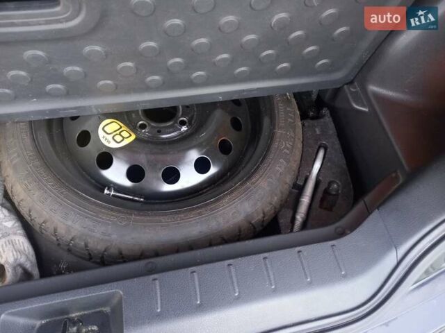 Черный Ниссан Ноут, объемом двигателя 1.39 л и пробегом 138 тыс. км за 6700 $, фото 7 на Automoto.ua