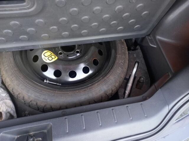 Чорний Ніссан Ноут, об'ємом двигуна 1.4 л та пробігом 139 тис. км за 6100 $, фото 7 на Automoto.ua