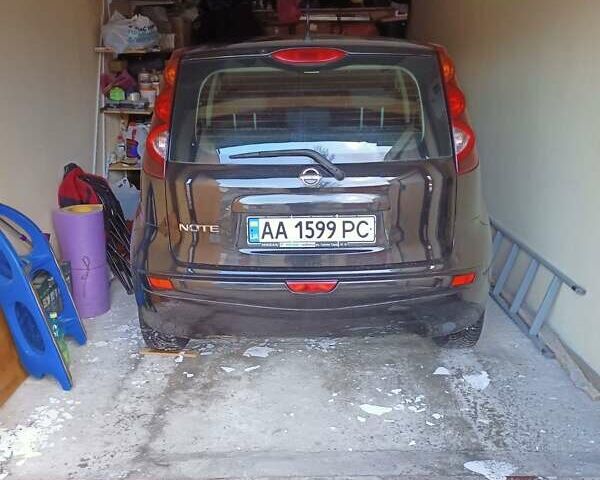 Чорний Ніссан Ноут, об'ємом двигуна 1.39 л та пробігом 108 тис. км за 8000 $, фото 1 на Automoto.ua