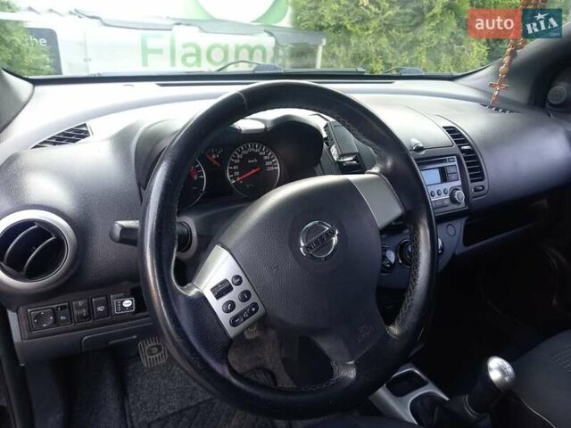 Черный Ниссан Ноут, объемом двигателя 1.39 л и пробегом 138 тыс. км за 6700 $, фото 5 на Automoto.ua