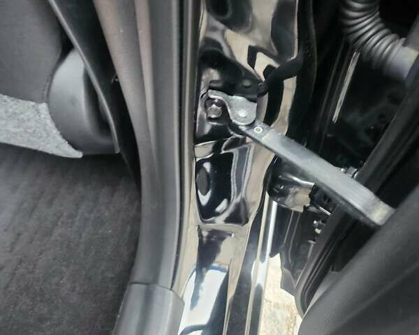 Чорний Ніссан Ноут, об'ємом двигуна 1.2 л та пробігом 60 тис. км за 7950 $, фото 16 на Automoto.ua