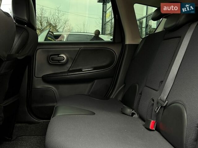 Черный Ниссан Ноут, объемом двигателя 1.39 л и пробегом 140 тыс. км за 6900 $, фото 18 на Automoto.ua