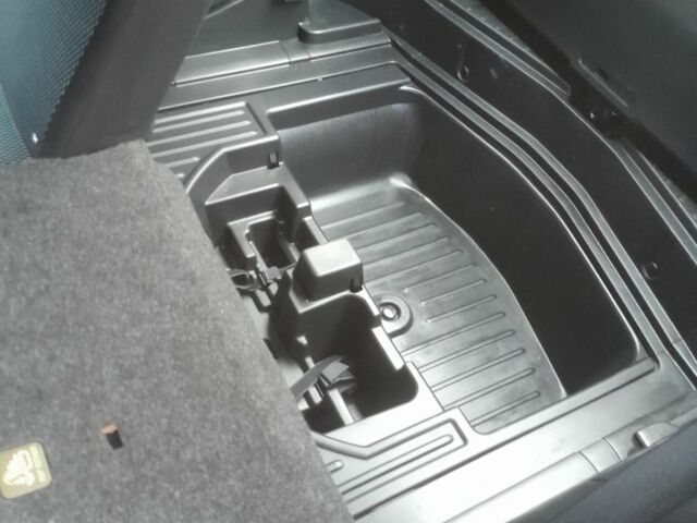 Черный Ниссан Ноут, объемом двигателя 1.5 л и пробегом 121 тыс. км за 5100 $, фото 20 на Automoto.ua