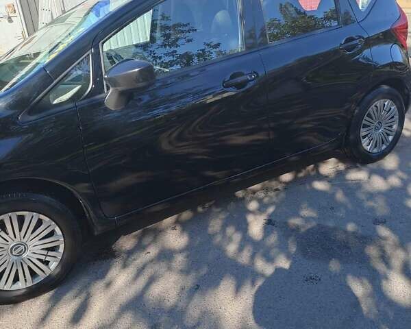 Чорний Ніссан Ноут, об'ємом двигуна 1.6 л та пробігом 166 тис. км за 7300 $, фото 1 на Automoto.ua