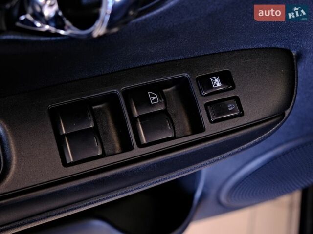 Чорний Ніссан Ноут, об'ємом двигуна 1.6 л та пробігом 94 тис. км за 10900 $, фото 15 на Automoto.ua