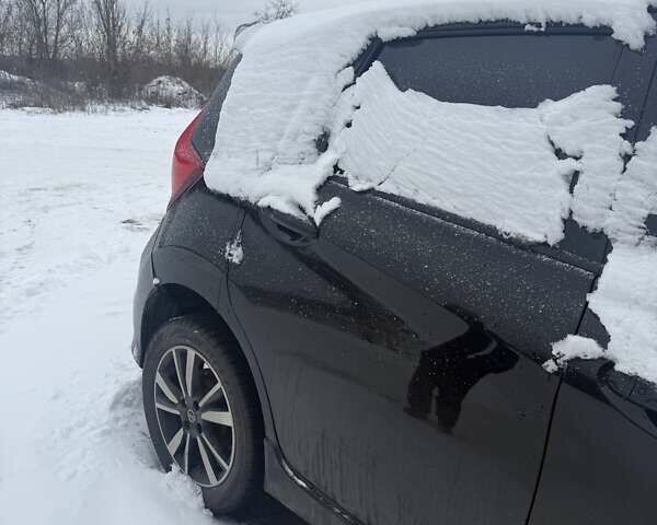 Черный Ниссан Ноут, объемом двигателя 1.6 л и пробегом 140 тыс. км за 3000 $, фото 1 на Automoto.ua