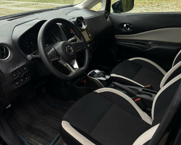 Чорний Ніссан Ноут, об'ємом двигуна 1.2 л та пробігом 57 тис. км за 12200 $, фото 11 на Automoto.ua