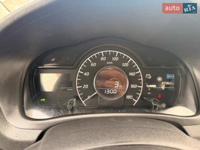 Черный Ниссан Ноут, объемом двигателя 1.2 л и пробегом 37 тыс. км за 11799 $, фото 14 на Automoto.ua