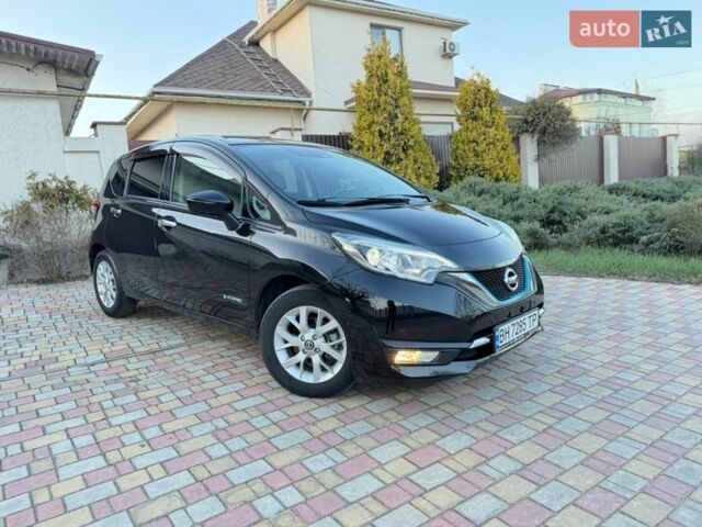 Чорний Ніссан Ноут, об'ємом двигуна 1.2 л та пробігом 104 тис. км за 11700 $, фото 4 на Automoto.ua