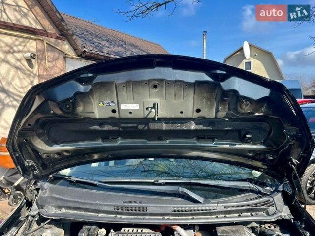 Чорний Ніссан Ноут, об'ємом двигуна 1.2 л та пробігом 60 тис. км за 10999 $, фото 97 на Automoto.ua