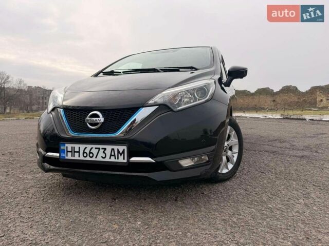 Черный Ниссан Ноут, объемом двигателя 1.2 л и пробегом 37 тыс. км за 11799 $, фото 7 на Automoto.ua