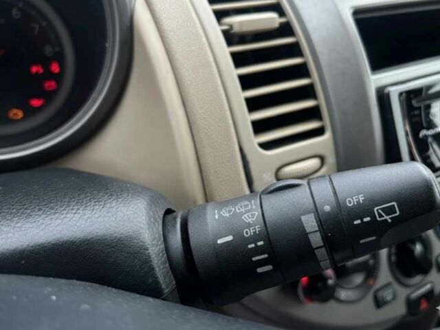 Чорний Ніссан Ноут, об'ємом двигуна 1.6 л та пробігом 315 тис. км за 4700 $, фото 13 на Automoto.ua