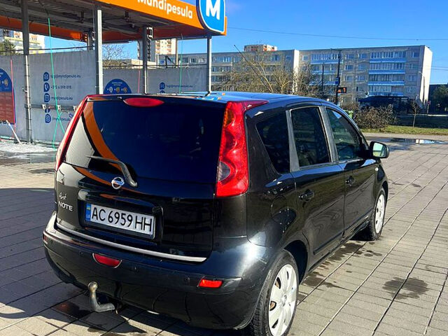 Черный Ниссан Ноут, объемом двигателя 1.6 л и пробегом 332 тыс. км за 5100 $, фото 6 на Automoto.ua
