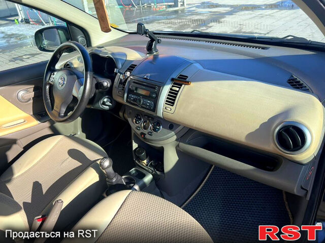 Черный Ниссан Ноут, объемом двигателя 1.6 л и пробегом 332 тыс. км за 5100 $, фото 10 на Automoto.ua
