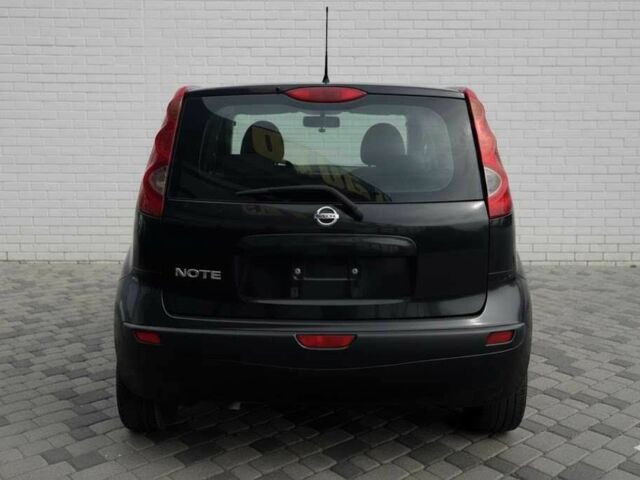 Чорний Ніссан Ноут, об'ємом двигуна 1.6 л та пробігом 315 тис. км за 4700 $, фото 1 на Automoto.ua