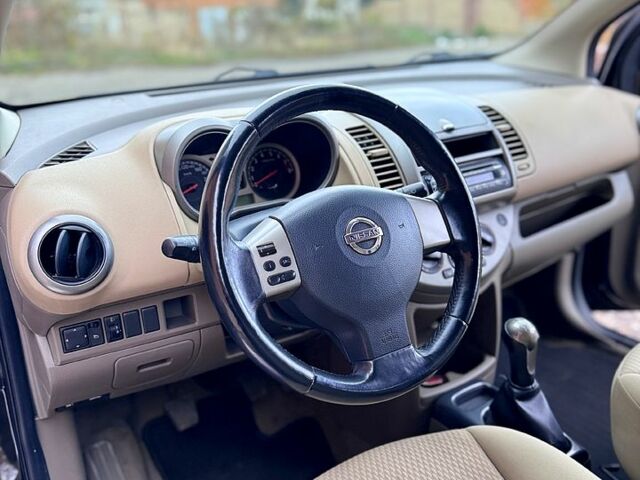 Чорний Ніссан Ноут, об'ємом двигуна 1.4 л та пробігом 172 тис. км за 4500 $, фото 12 на Automoto.ua
