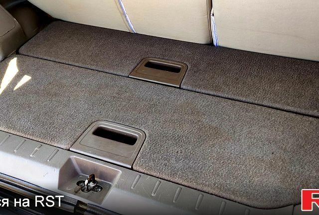 Черный Ниссан Ноут, объемом двигателя 1.5 л и пробегом 180 тыс. км за 4800 $, фото 7 на Automoto.ua