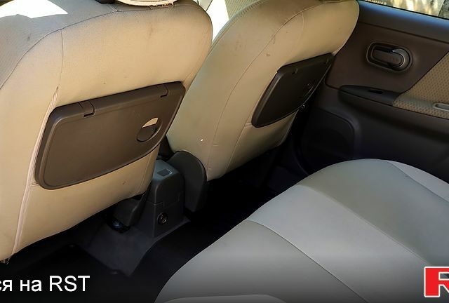 Черный Ниссан Ноут, объемом двигателя 1.5 л и пробегом 180 тыс. км за 4800 $, фото 6 на Automoto.ua