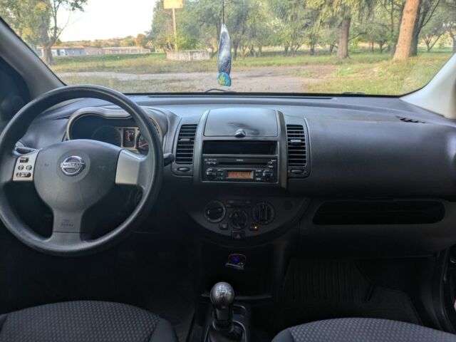 Чорний Ніссан Ноут, об'ємом двигуна 1.4 л та пробігом 253 тис. км за 4900 $, фото 7 на Automoto.ua