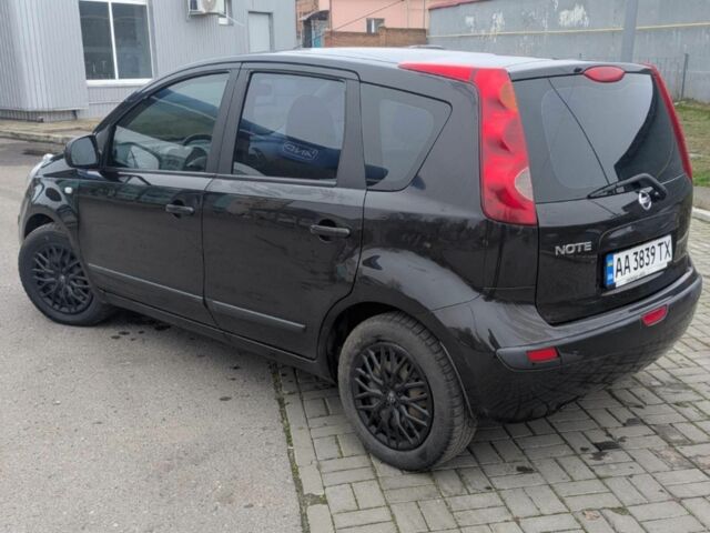 Черный Ниссан Ноут, объемом двигателя 1.4 л и пробегом 262 тыс. км за 4999 $, фото 3 на Automoto.ua