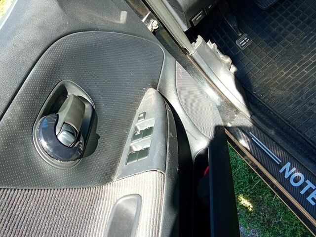 Черный Ниссан Ноут, объемом двигателя 1.5 л и пробегом 147 тыс. км за 6500 $, фото 3 на Automoto.ua