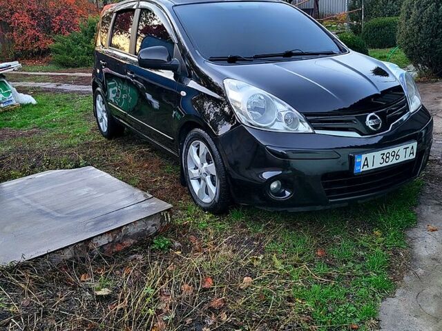 Чорний Ніссан Ноут, об'ємом двигуна 1.4 л та пробігом 226 тис. км за 6000 $, фото 1 на Automoto.ua