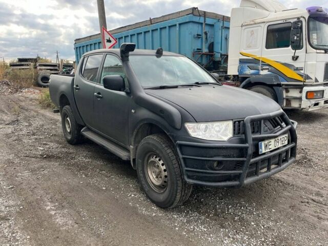 Черный Ниссан Ноут, объемом двигателя 2.5 л и пробегом 347 тыс. км за 8000 $, фото 1 на Automoto.ua