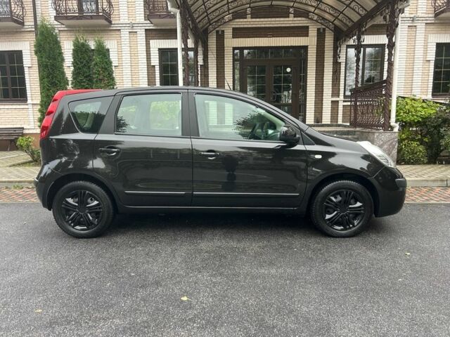 Чорний Ніссан Ноут, об'ємом двигуна 1.6 л та пробігом 192 тис. км за 5450 $, фото 1 на Automoto.ua